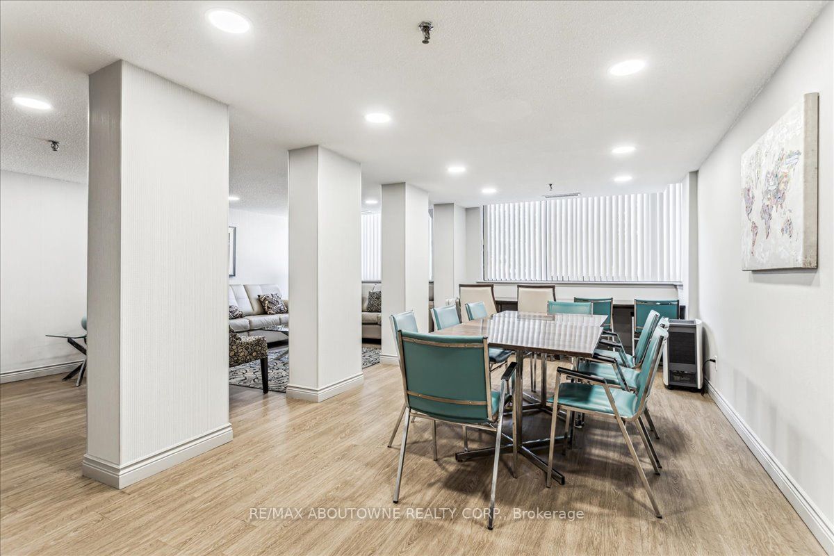 1240 Marlborough Court, #808