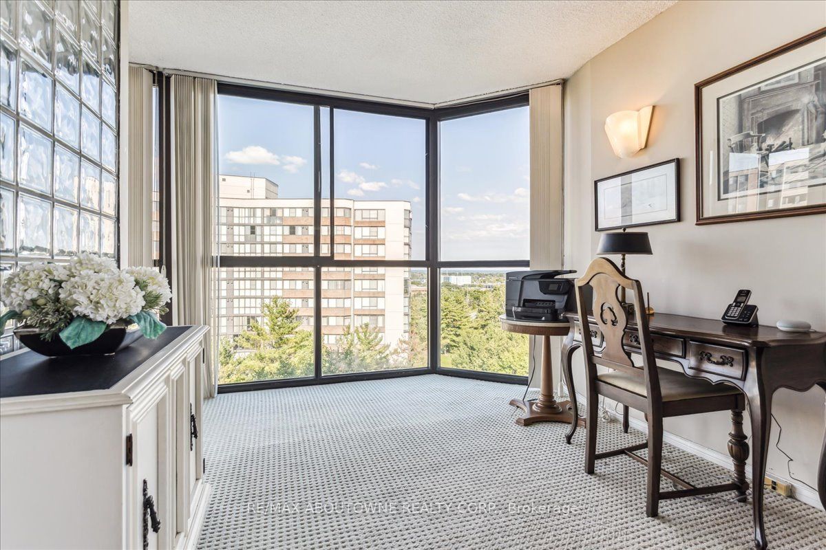 1240 Marlborough Court, #808