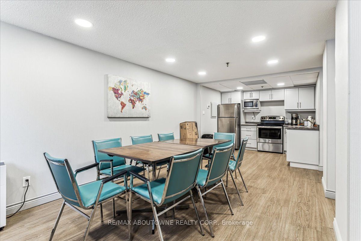 1240 Marlborough Court, #808