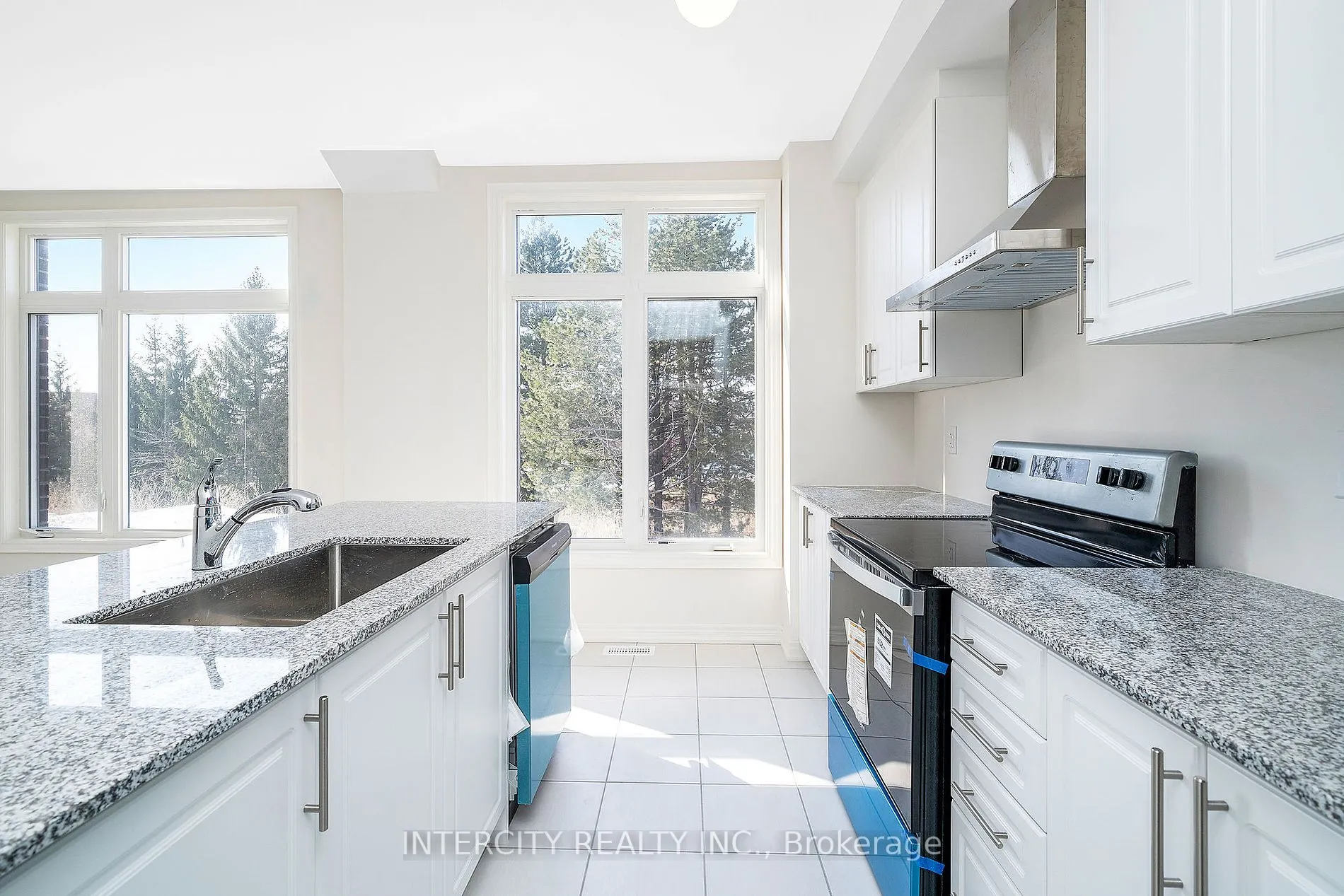 12 Queenpost Dr, #38