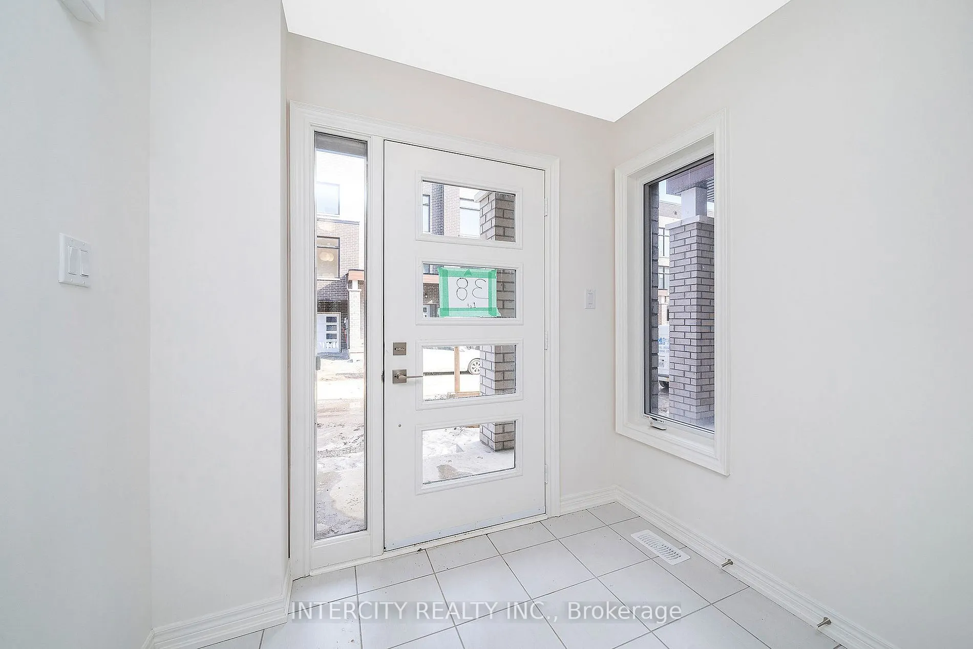 12 Queenpost Dr, #38