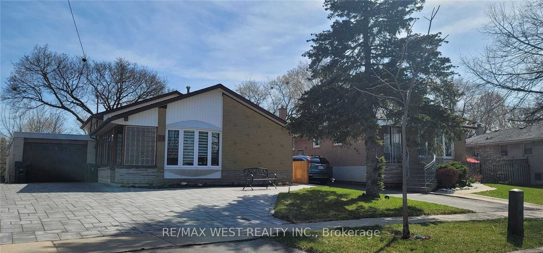 51 Monterrey Dr, #Upper