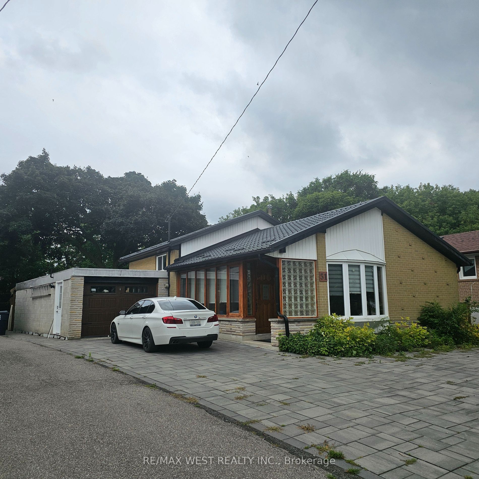 51 Monterrey Dr, #Upper