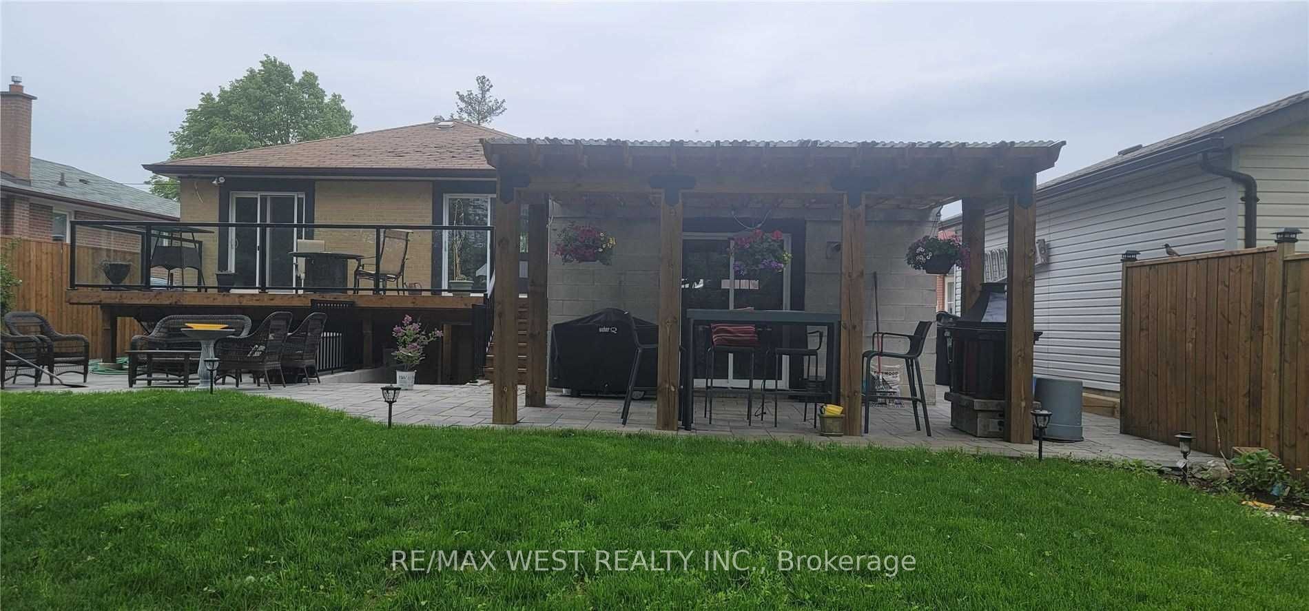 51 Monterrey Dr, #Upper