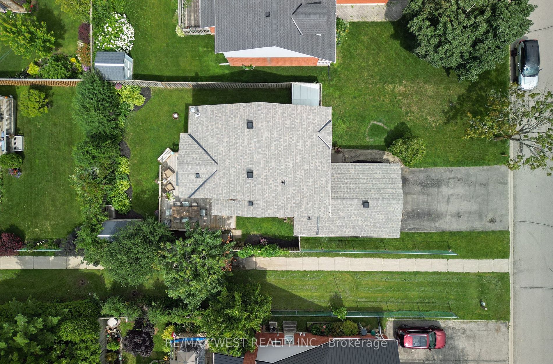 11 Passmore Ave