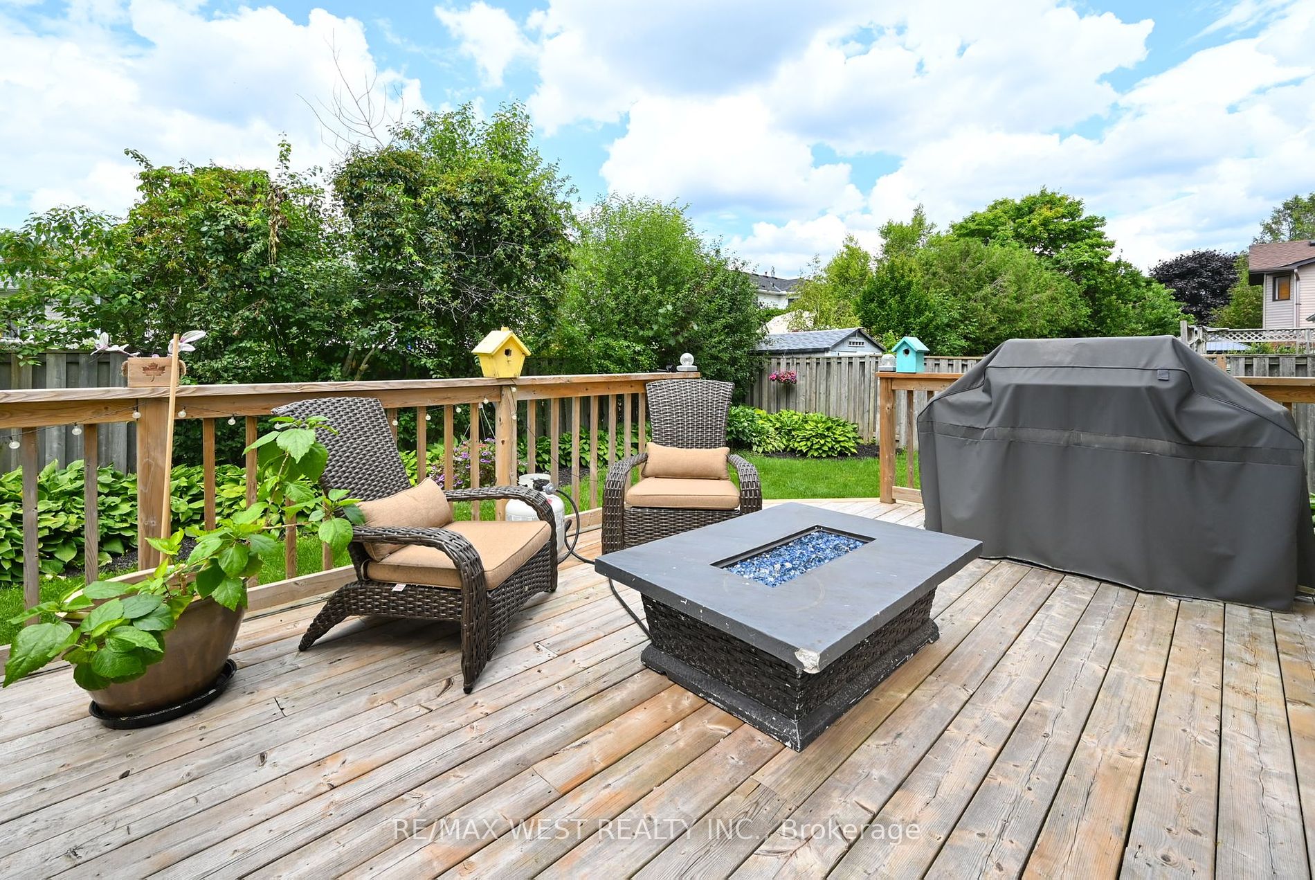 11 Passmore Ave