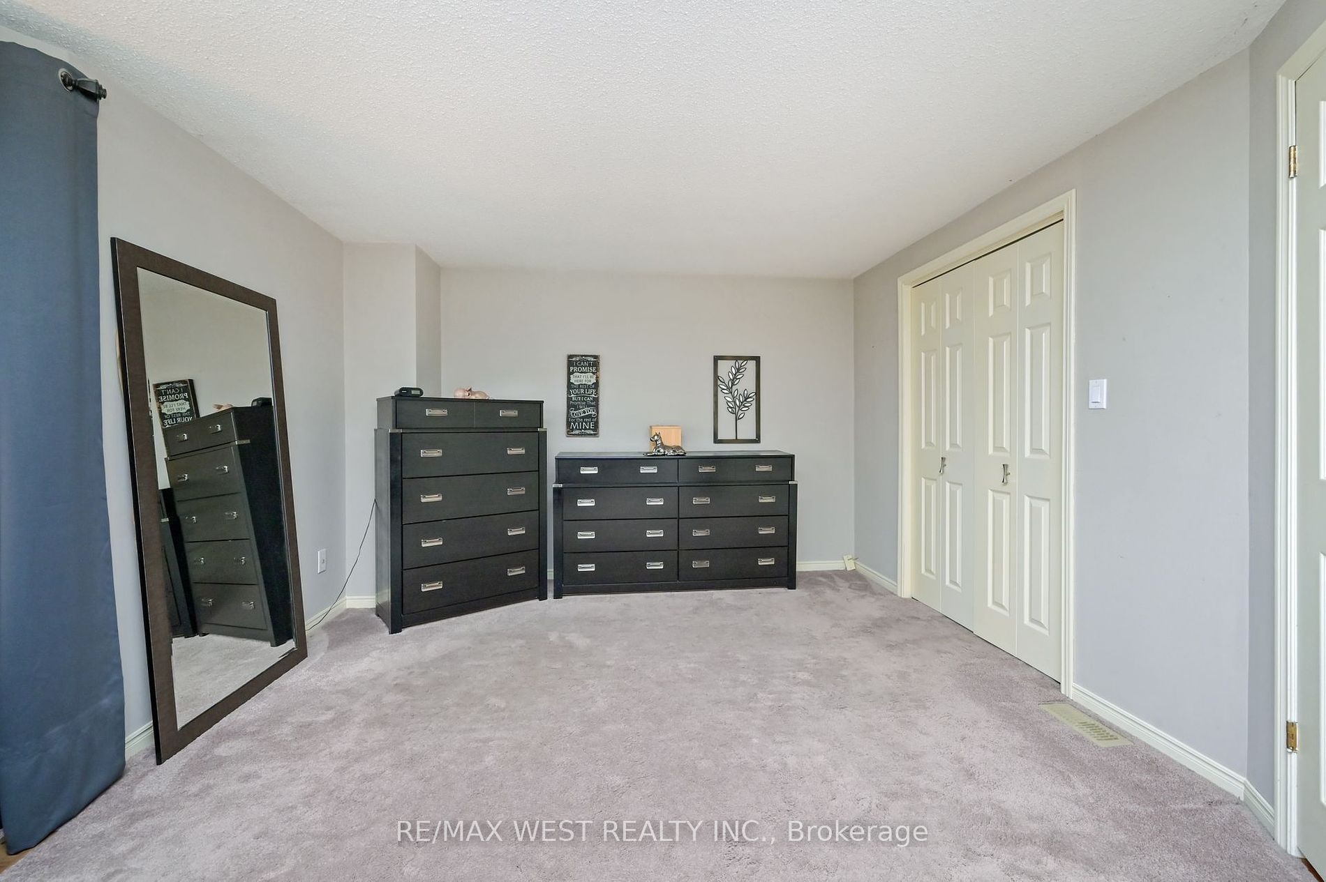 11 Passmore Ave