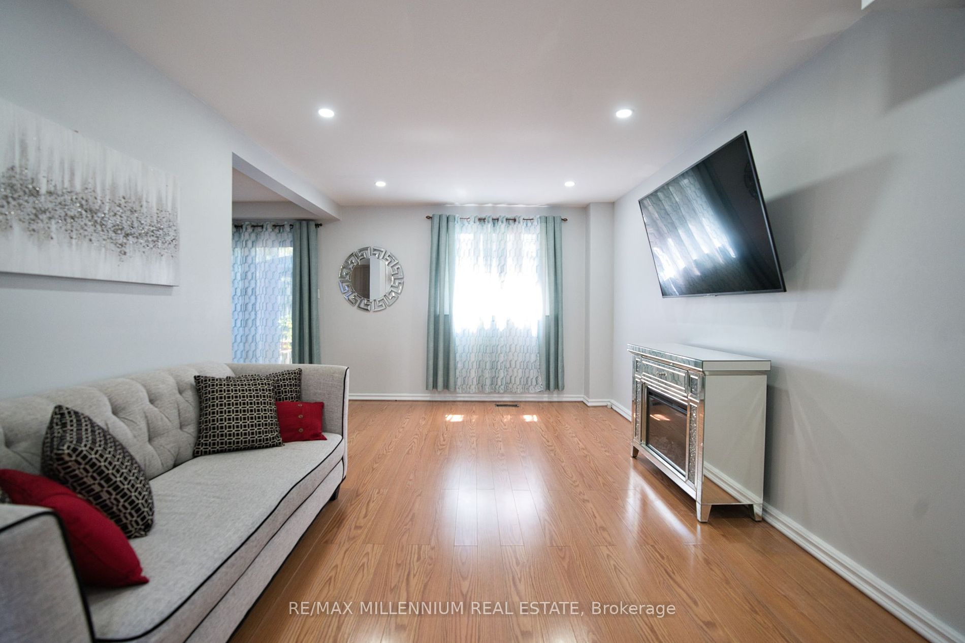 2700 BATTLEFORD Road #19