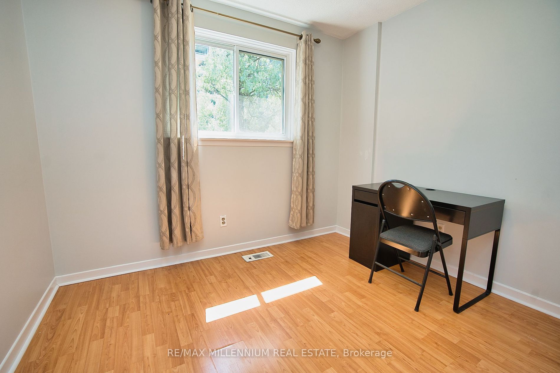 2700 BATTLEFORD Road #19