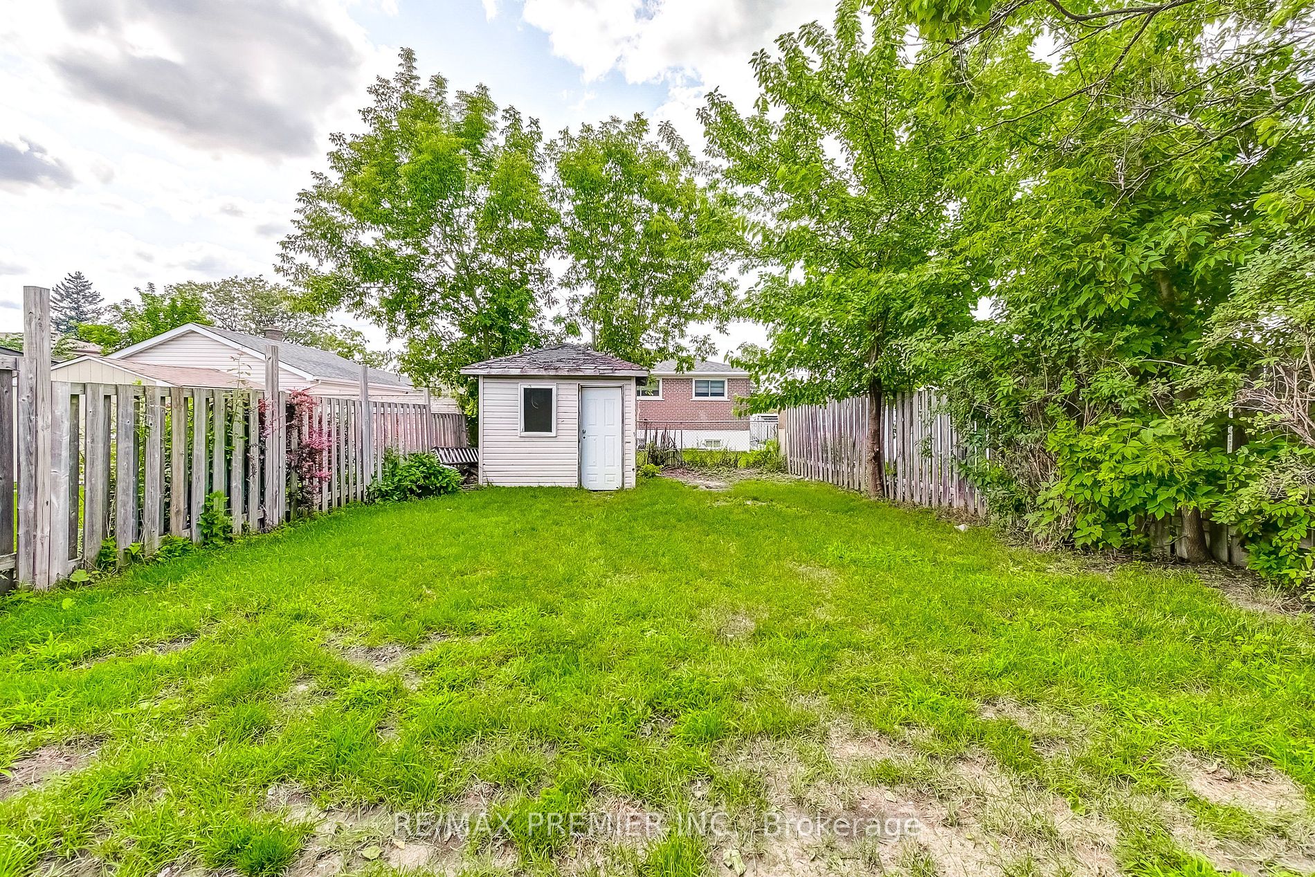 28 Navenby Crescent