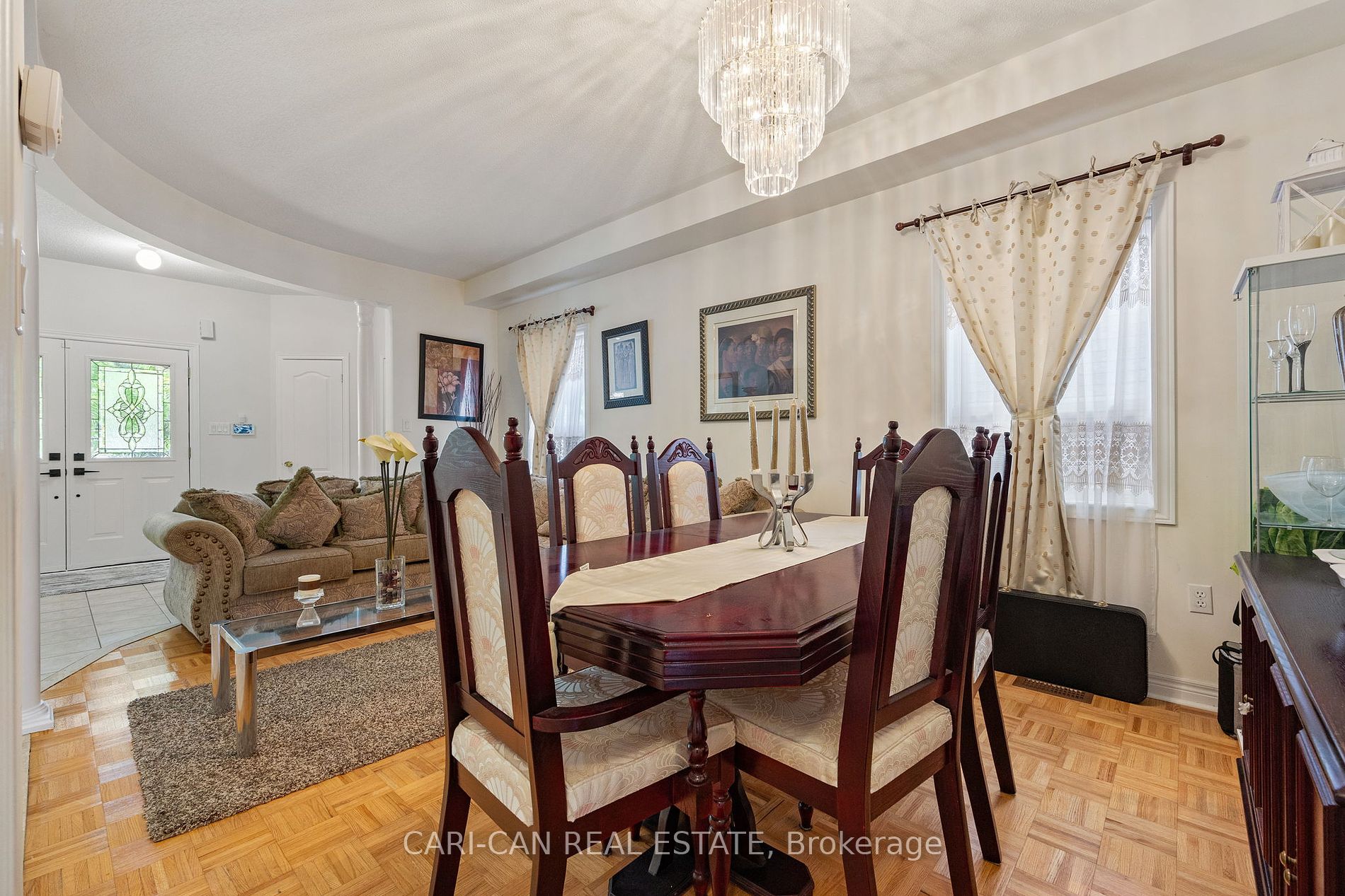 10 Sir Jacobs Crescent