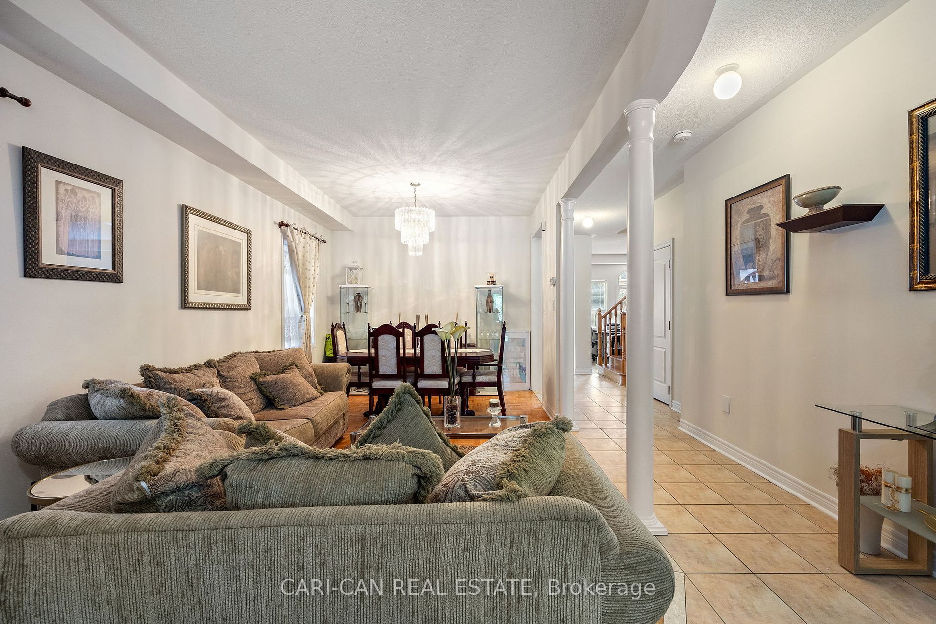 10 Sir Jacobs Crescent