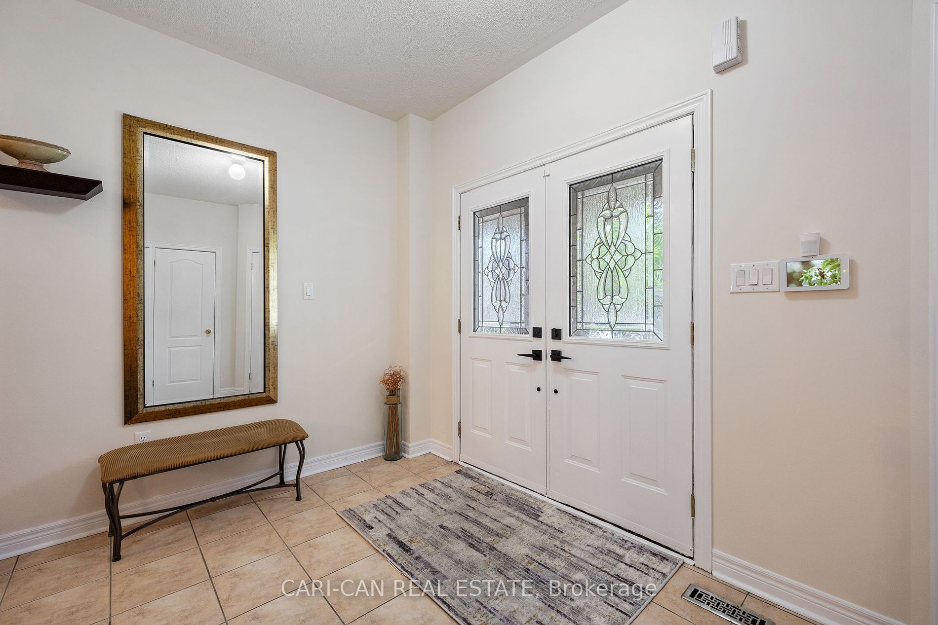 10 Sir Jacobs Crescent
