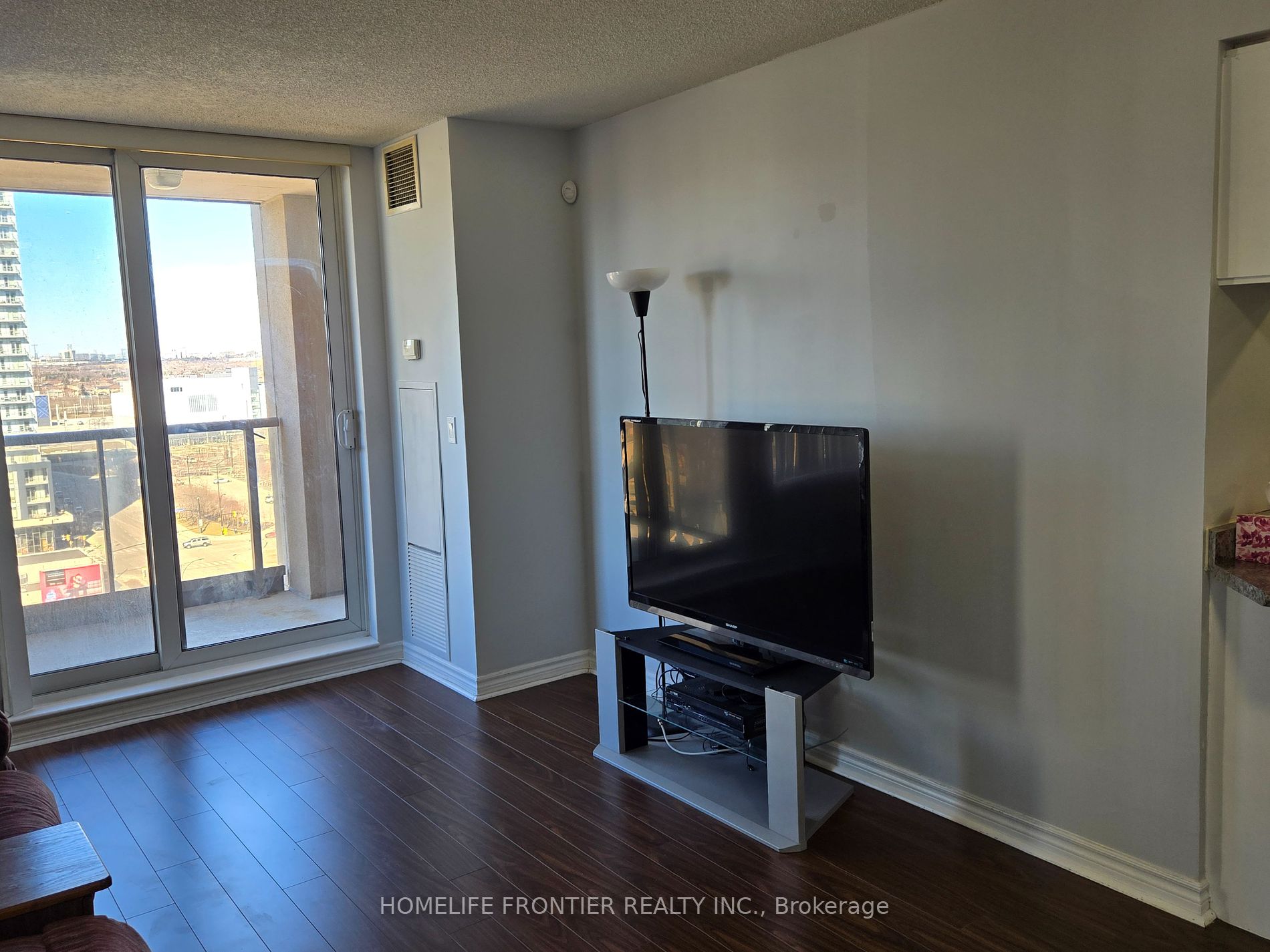 4090 Living Arts Dr, #1505