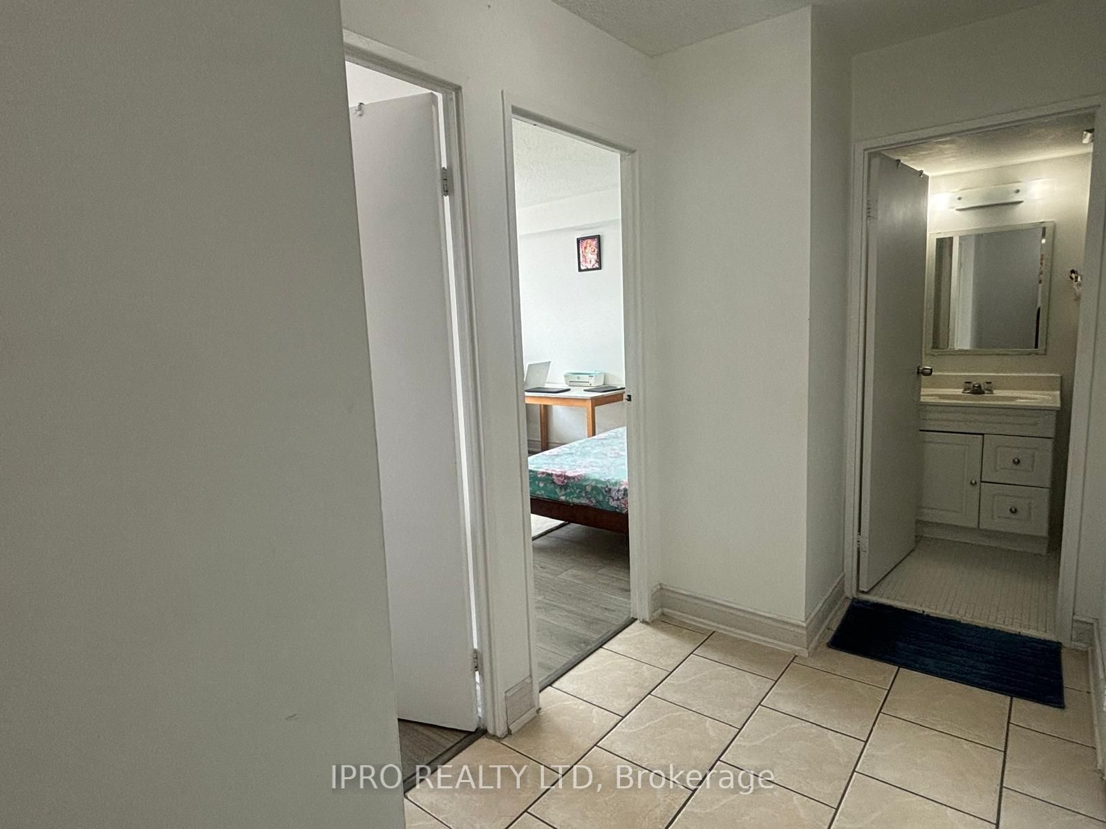 4 Kings Cross Rd, #1106