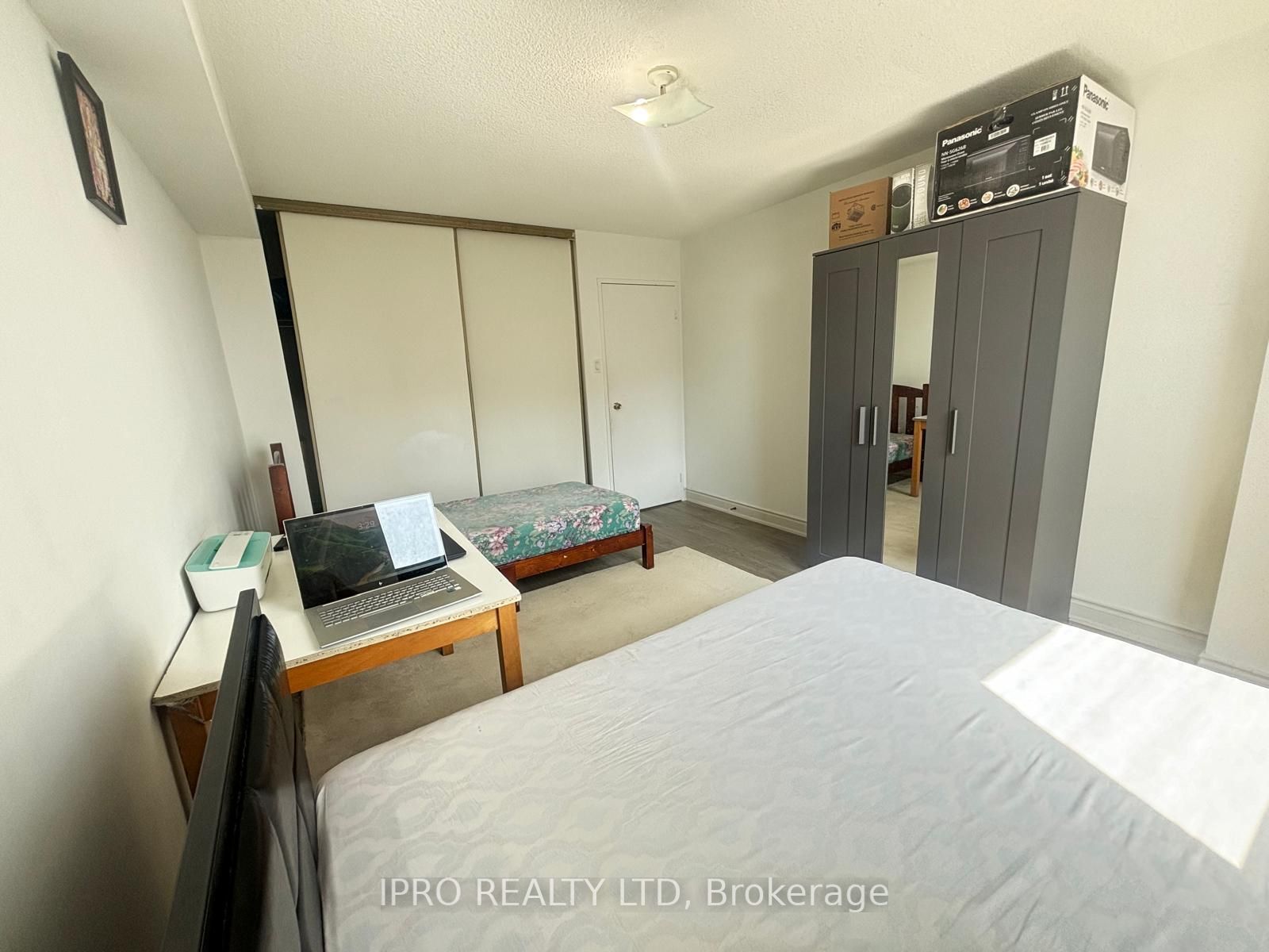 4 Kings Cross Rd, #1106