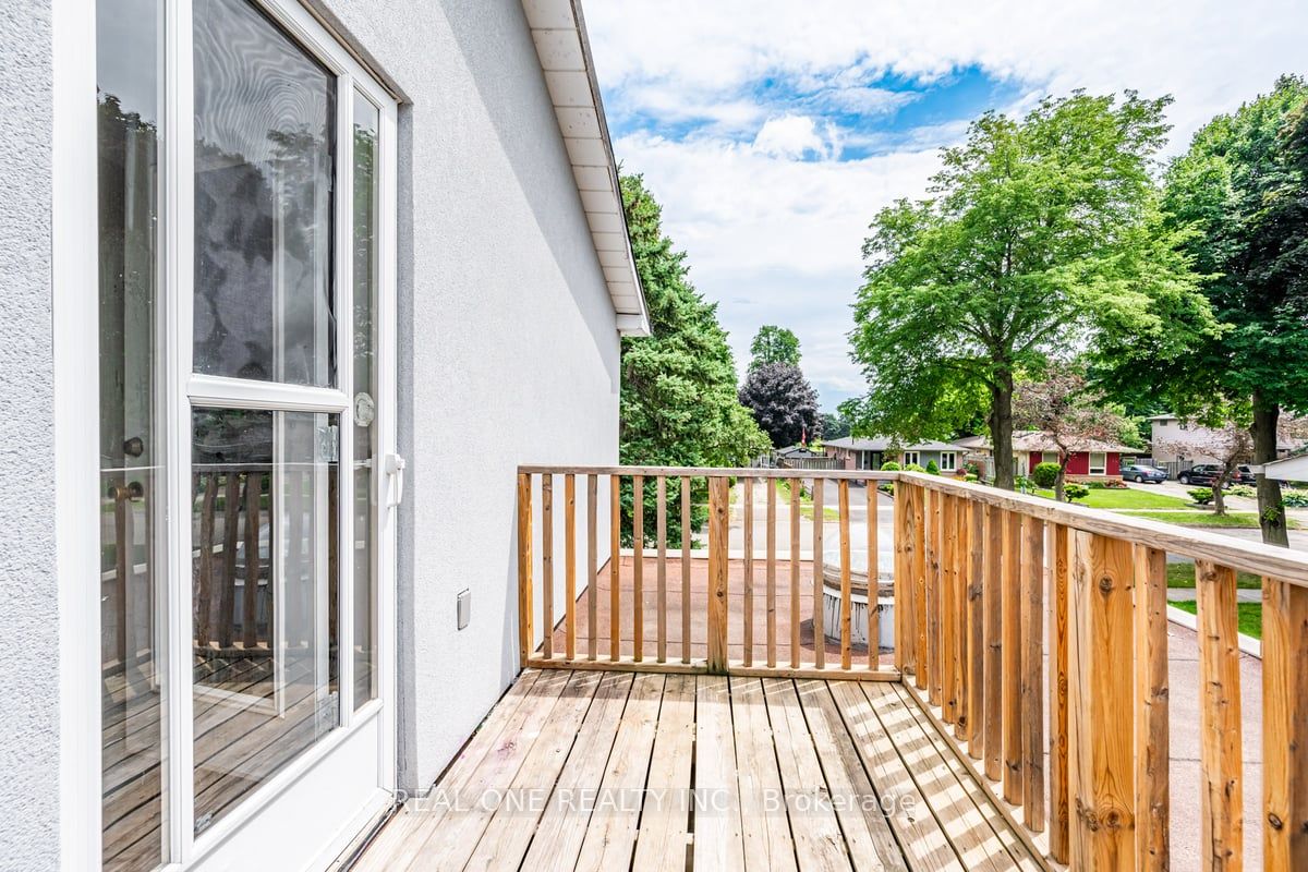 30 Herkley Dr