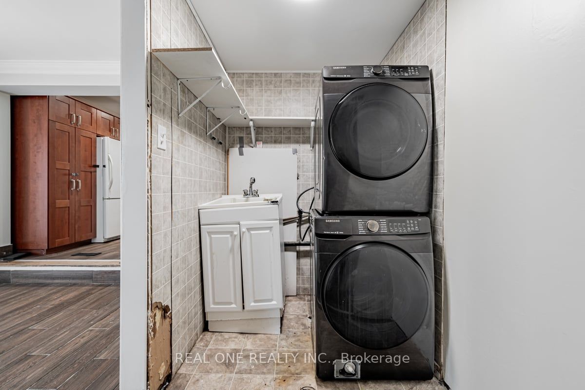 30 Herkley Dr
