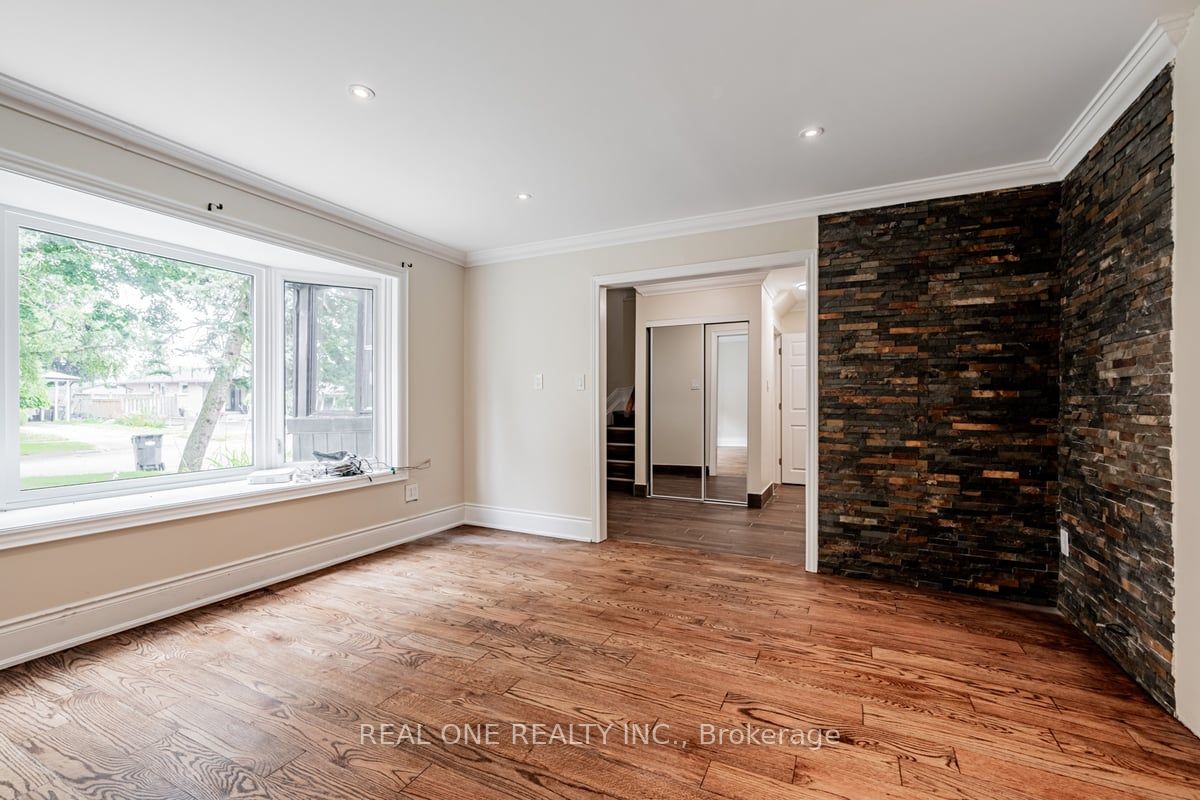30 Herkley Dr