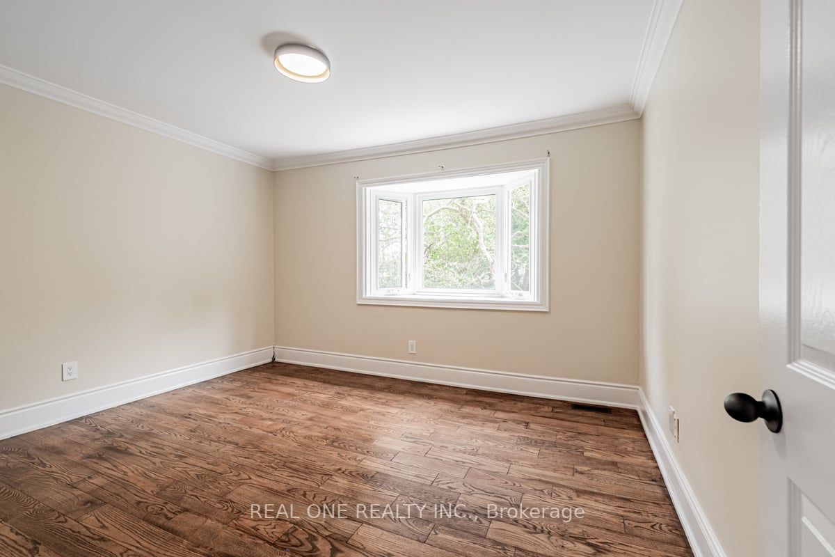 30 Herkley Dr