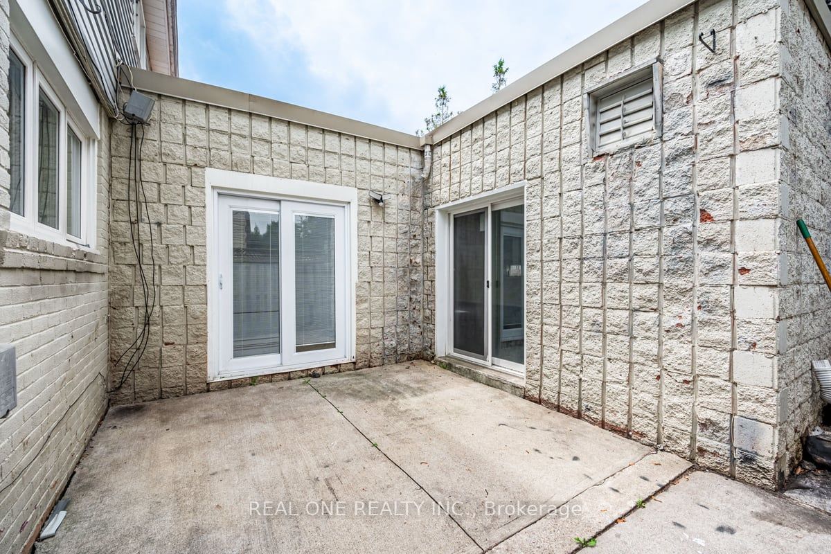 30 Herkley Dr