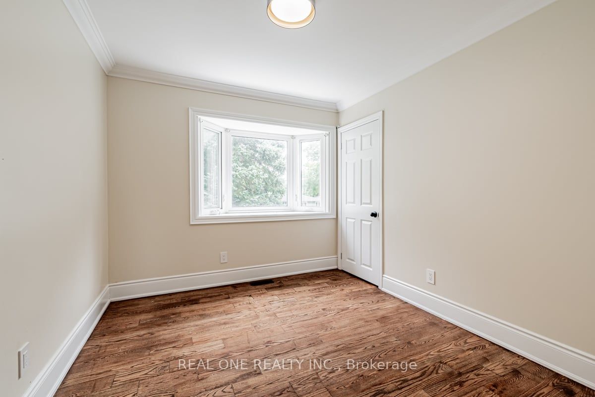 30 Herkley Dr