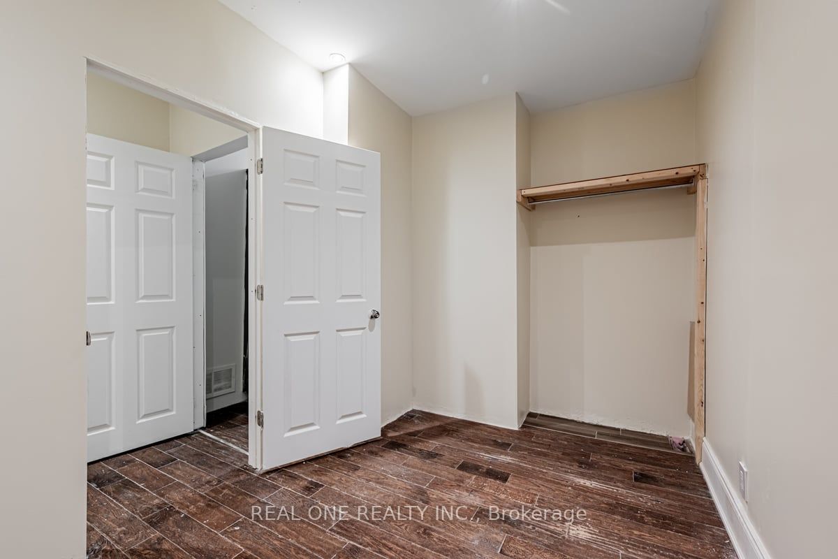 30 Herkley Dr
