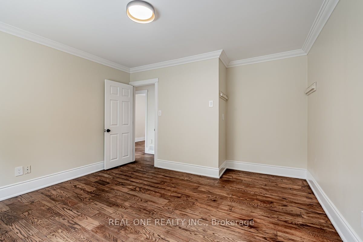 30 Herkley Dr