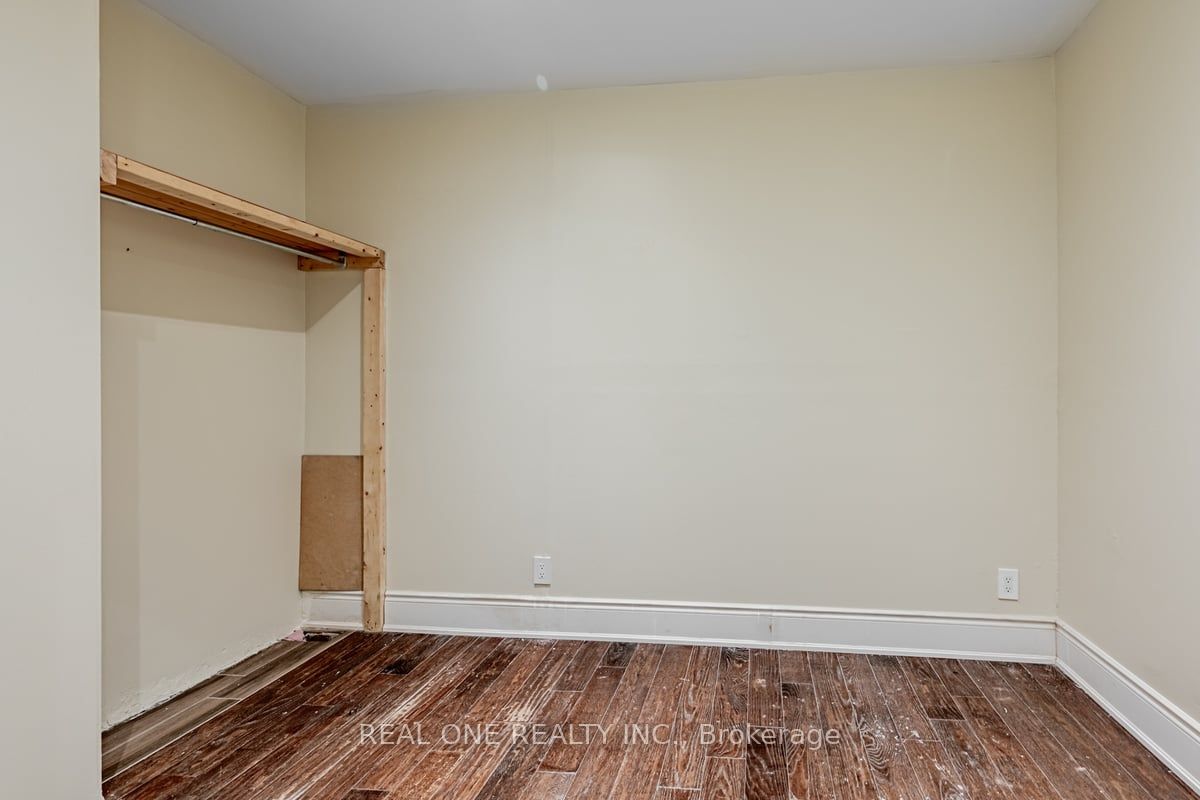 30 Herkley Dr