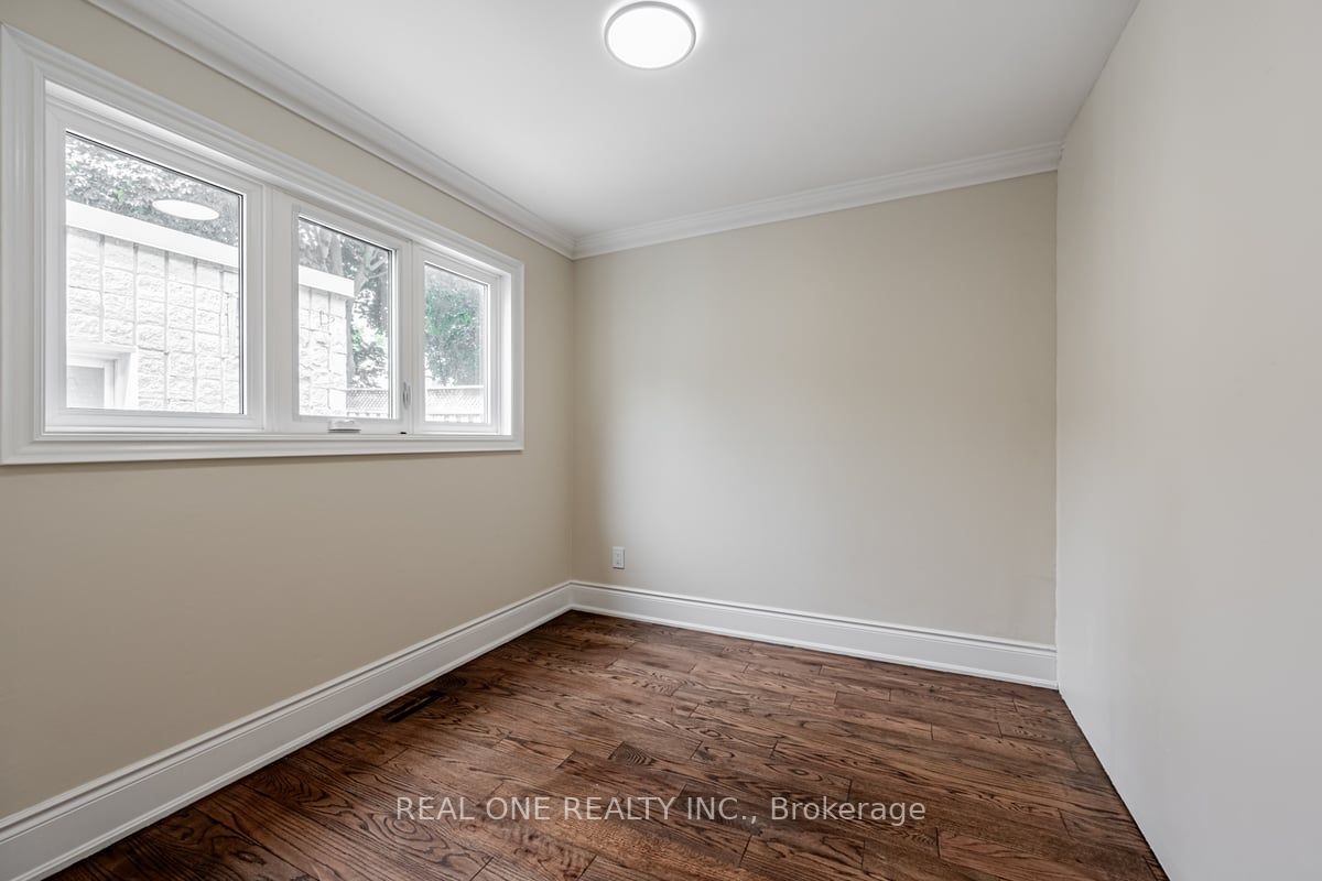 30 Herkley Dr