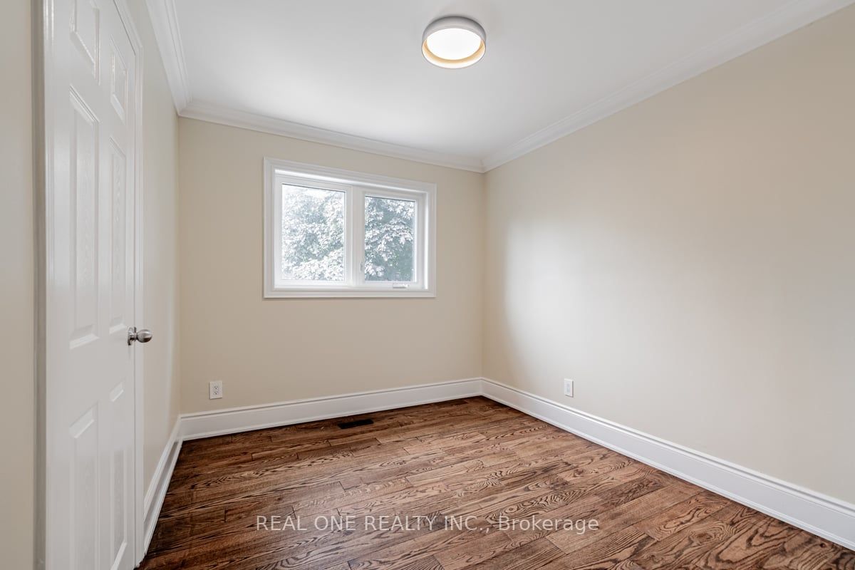 30 Herkley Dr