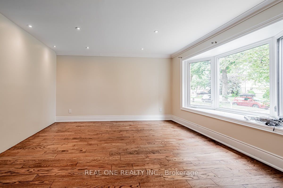 30 Herkley Dr