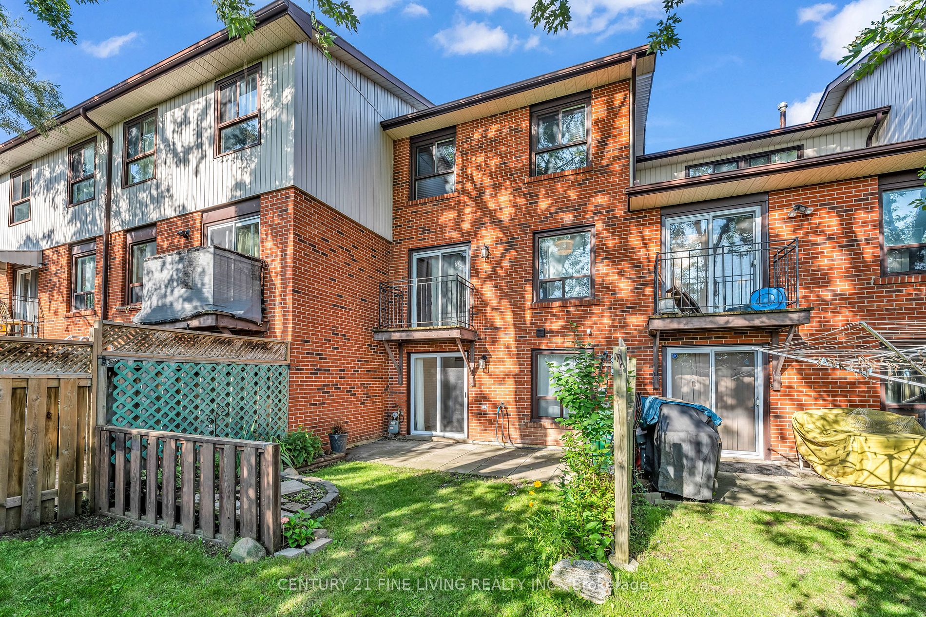 33 Dawson Crescent, #33