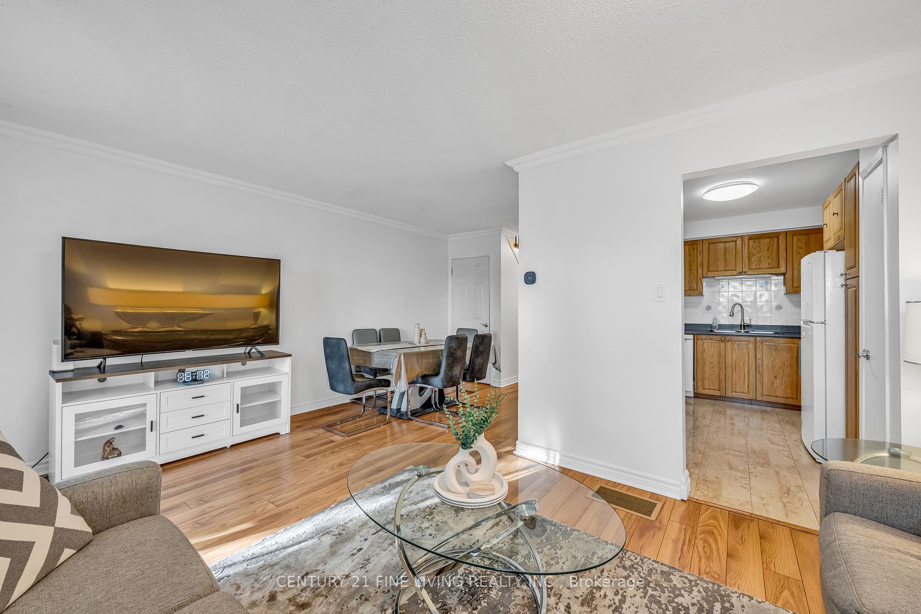 33 Dawson Crescent, #33