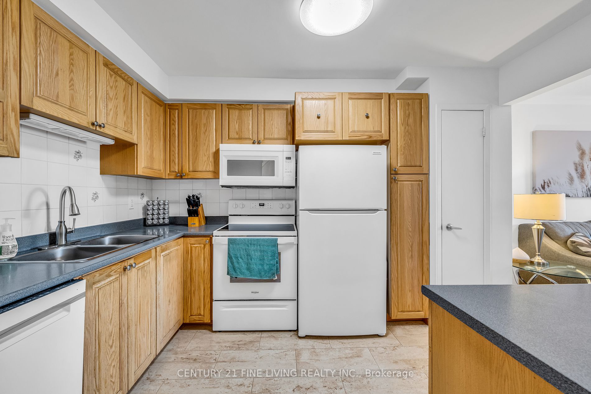 33 Dawson Crescent, #33