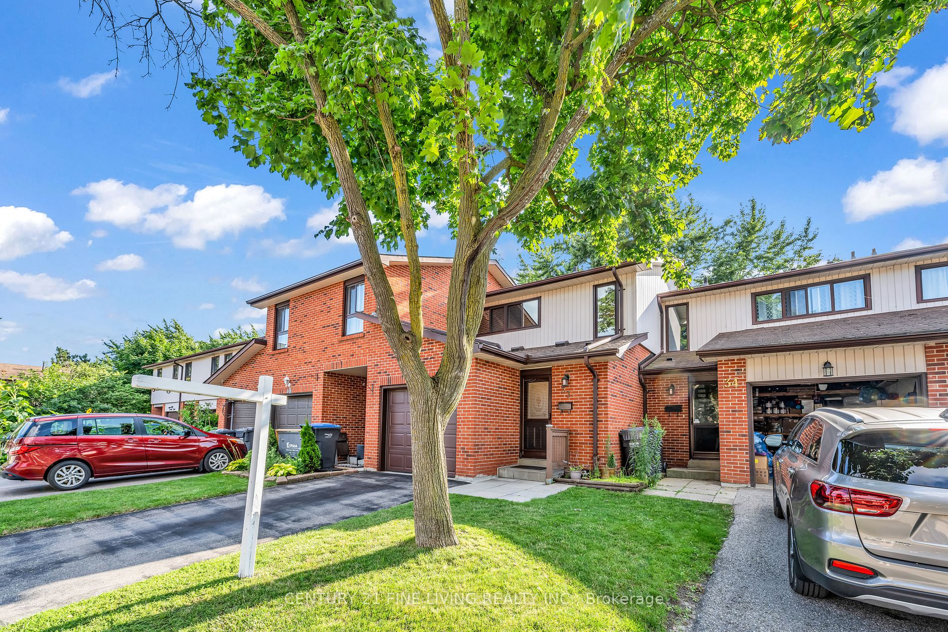 33 Dawson Crescent, #33