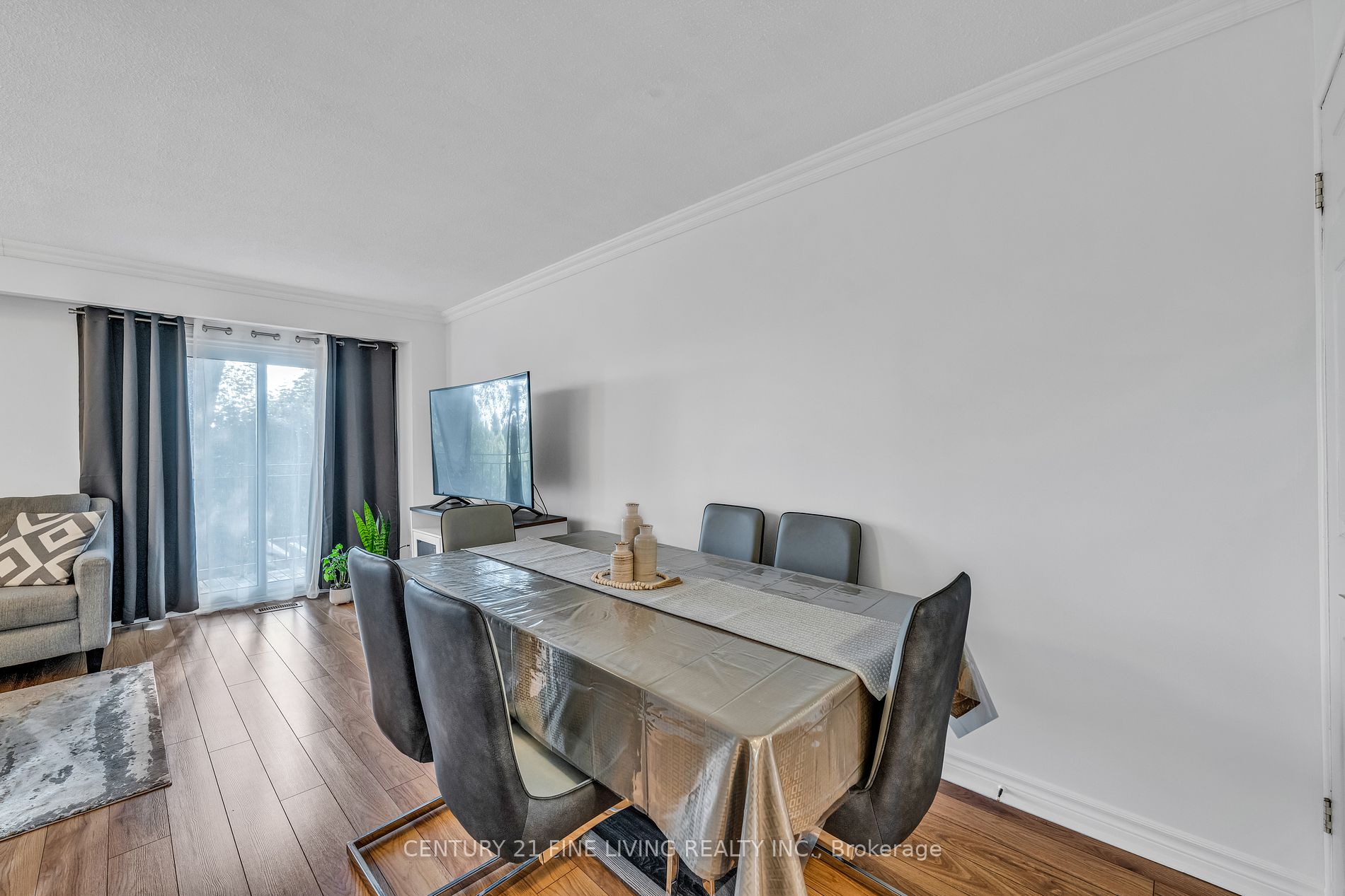 33 Dawson Crescent, #33