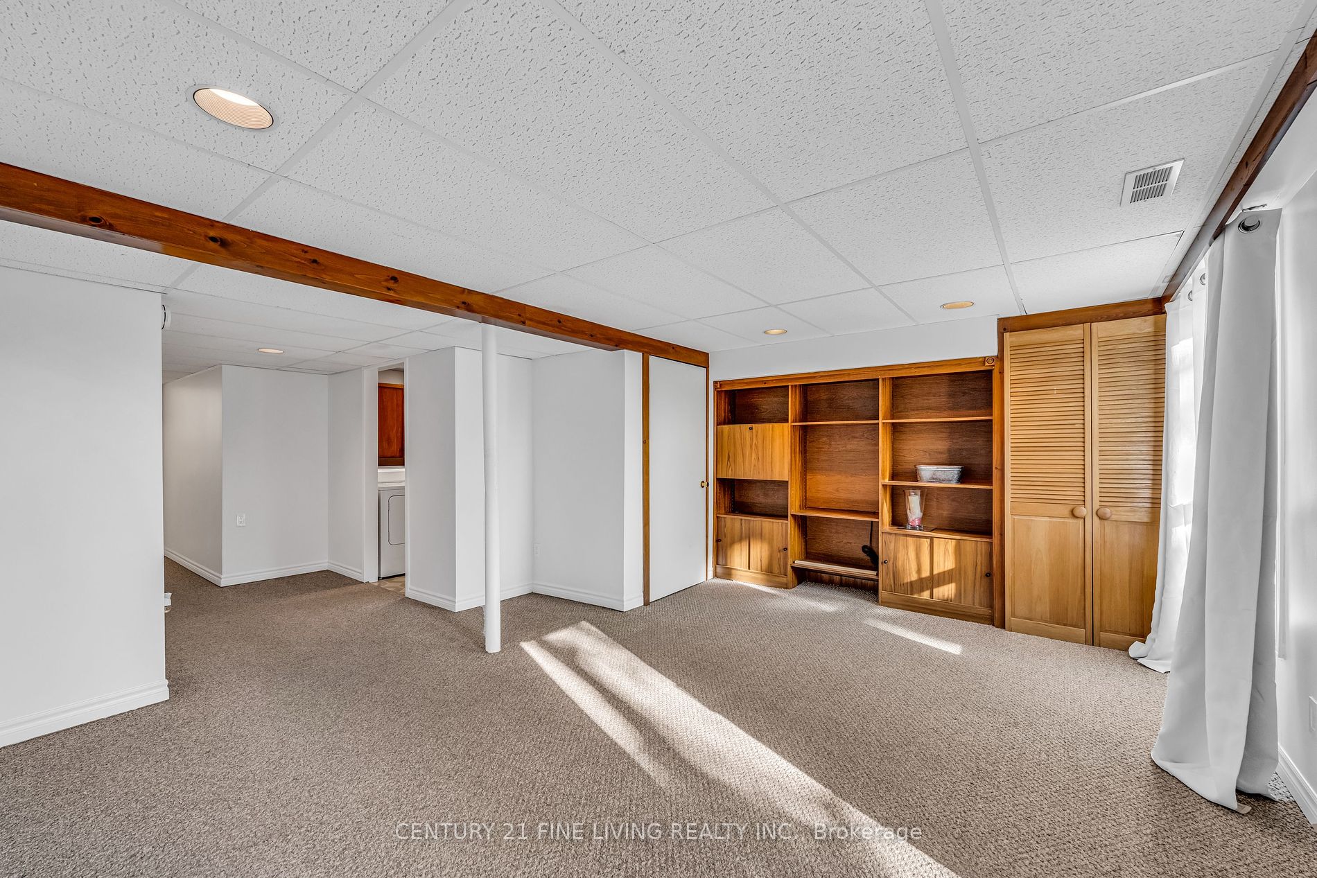 33 Dawson Crescent, #33