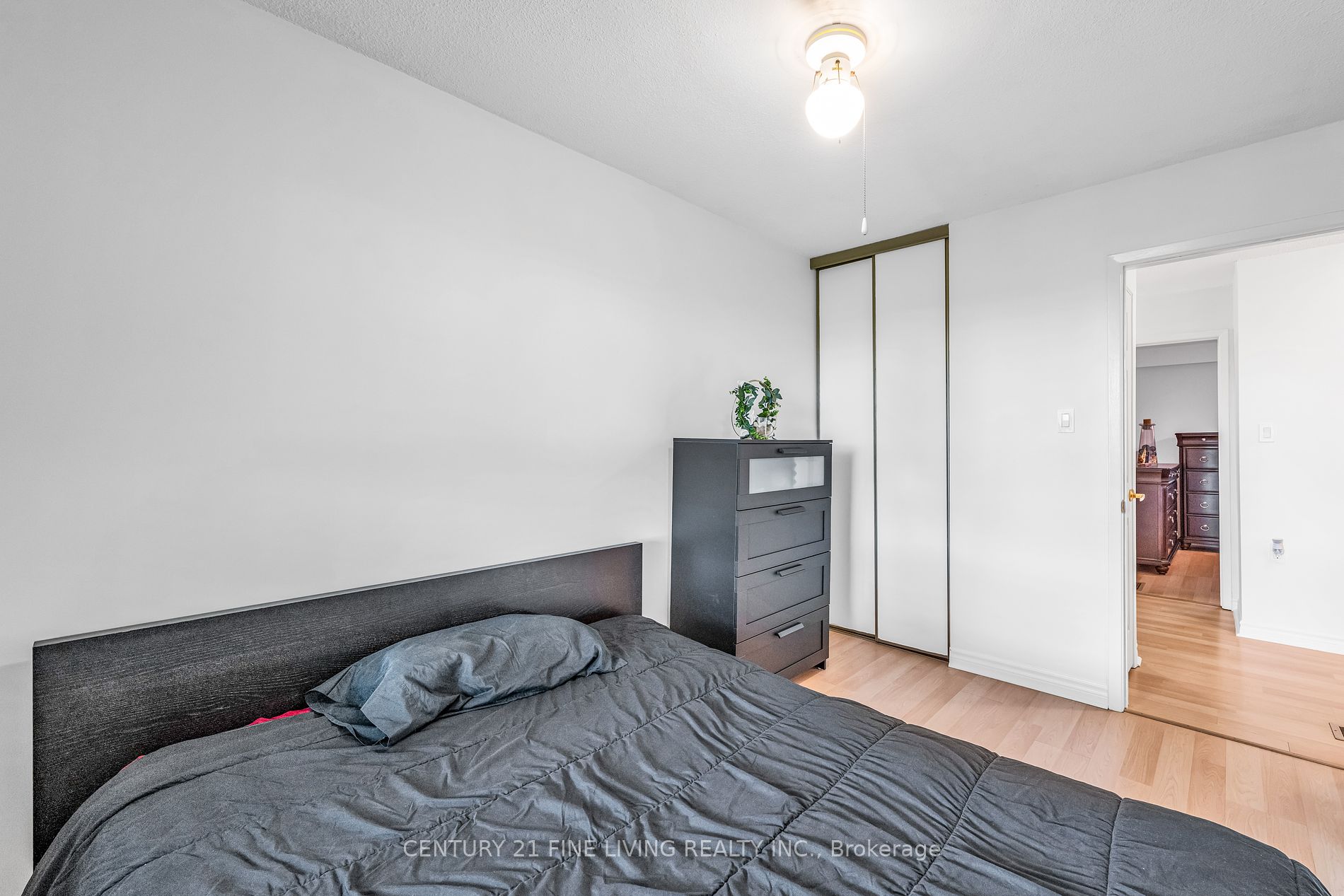 33 Dawson Crescent, #33