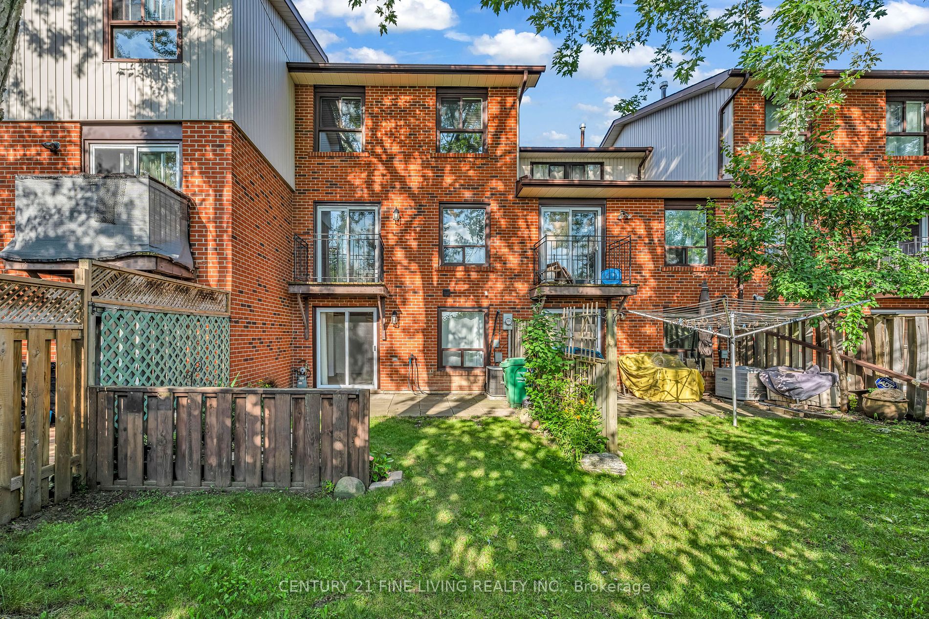33 Dawson Crescent, #33