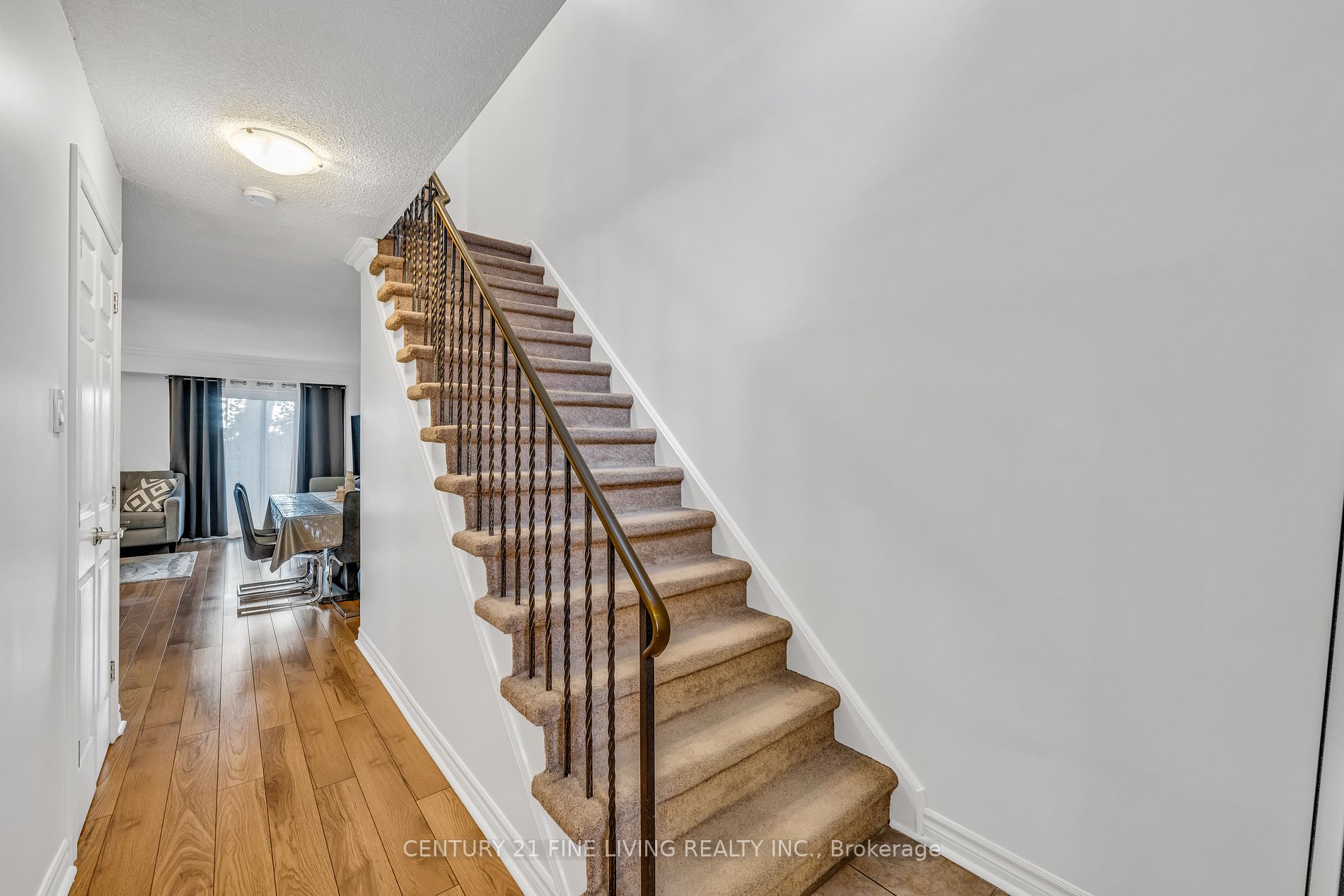 33 Dawson Crescent, #33