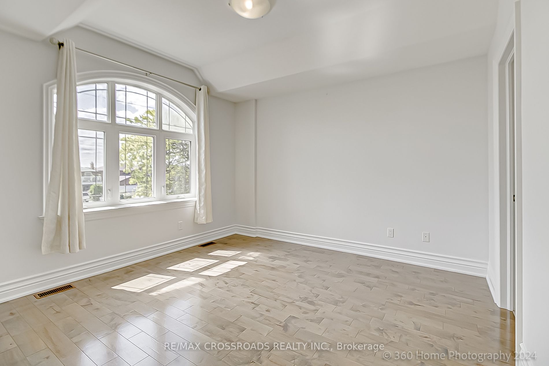 3043 Weston Road