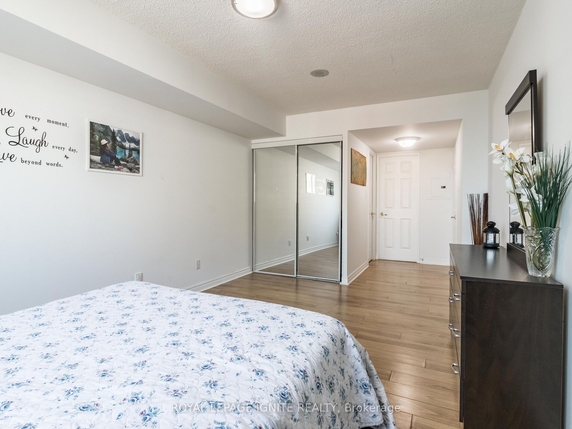 156 Enfield Place, #1711