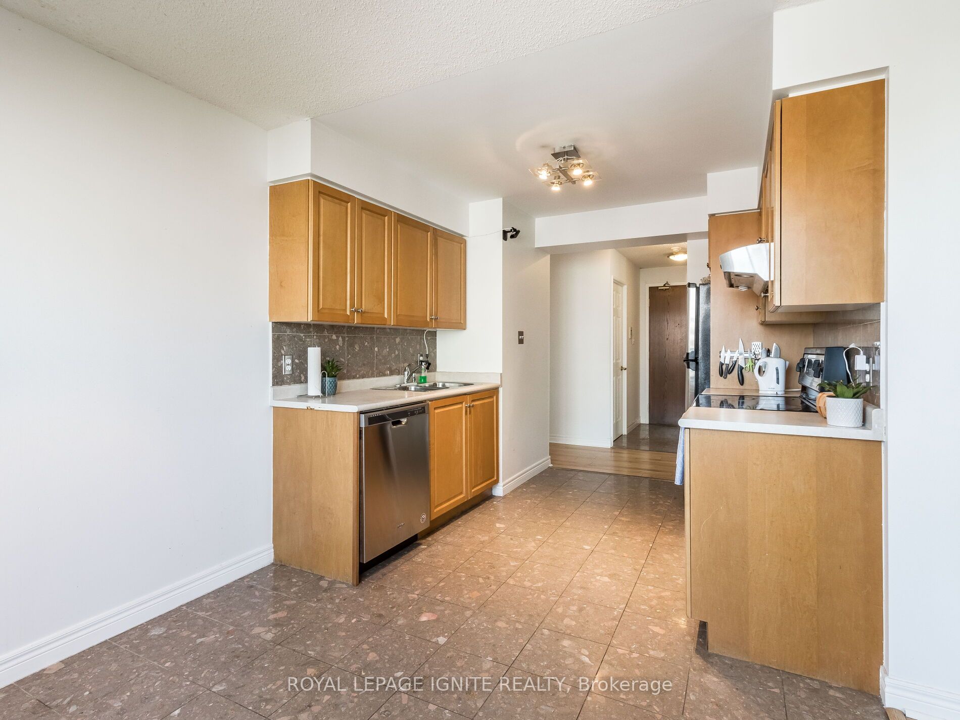156 Enfield Place, #1711