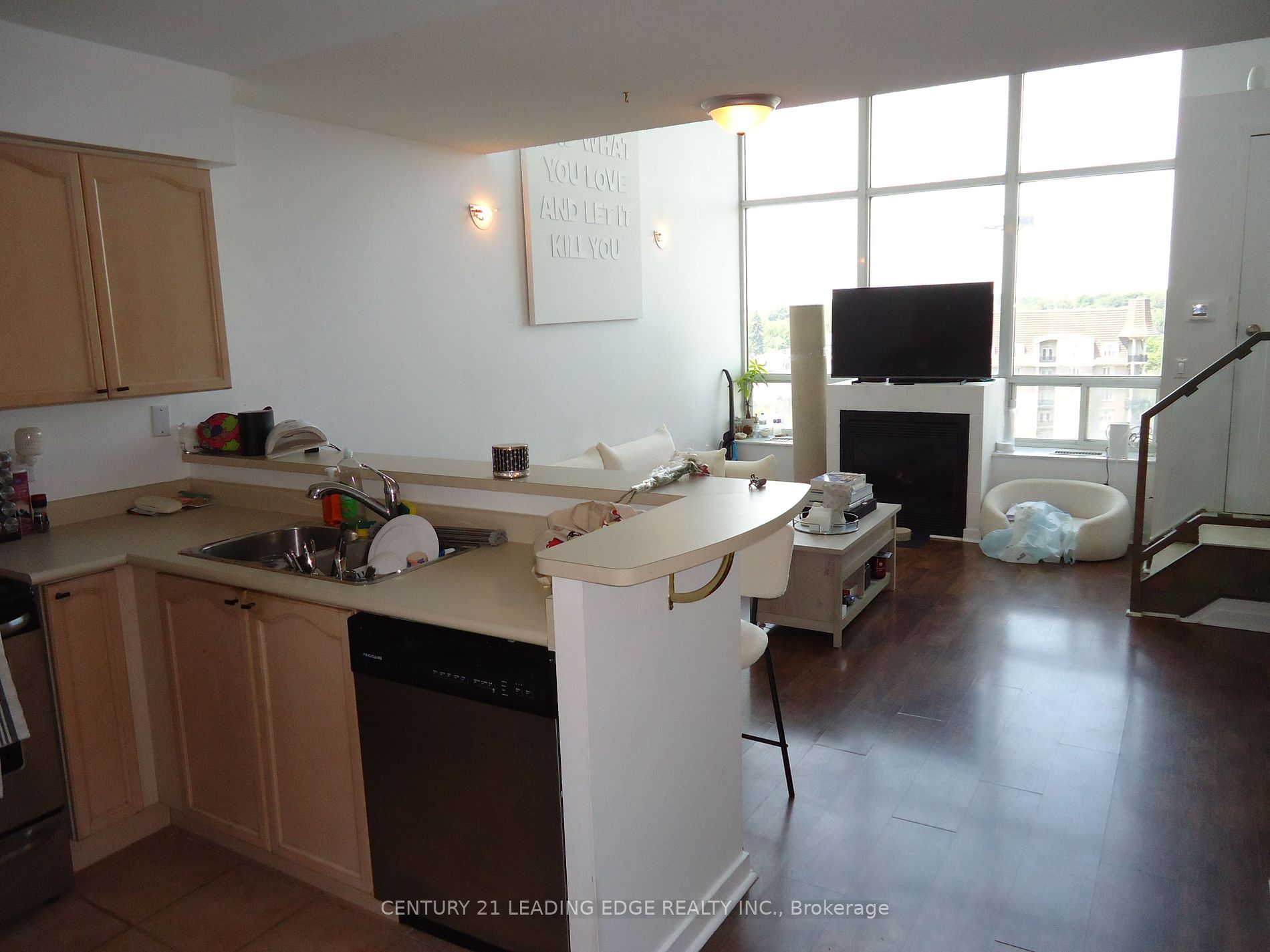 250 Manitoba Street #621