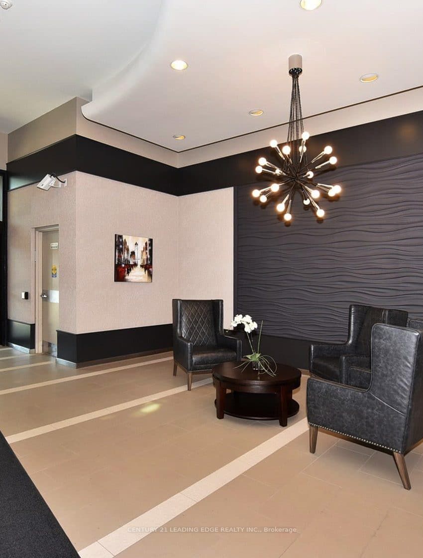 250 Manitoba Street #621