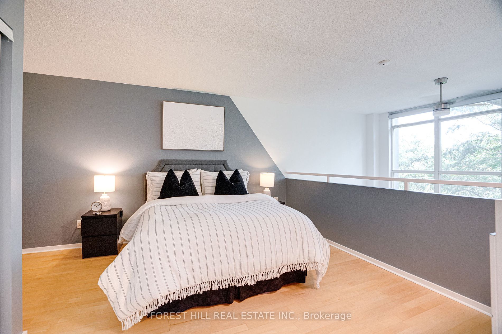 200 Manitoba Street #212