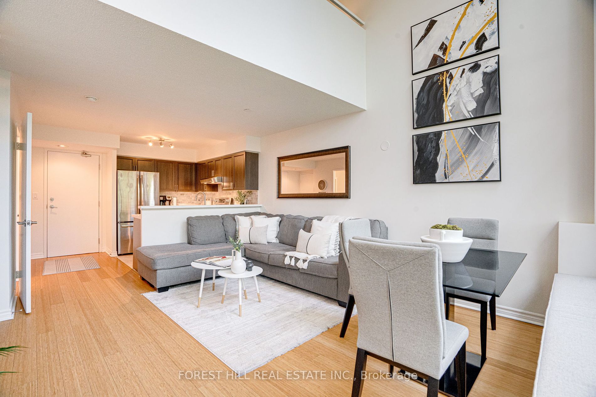 200 Manitoba Street #212