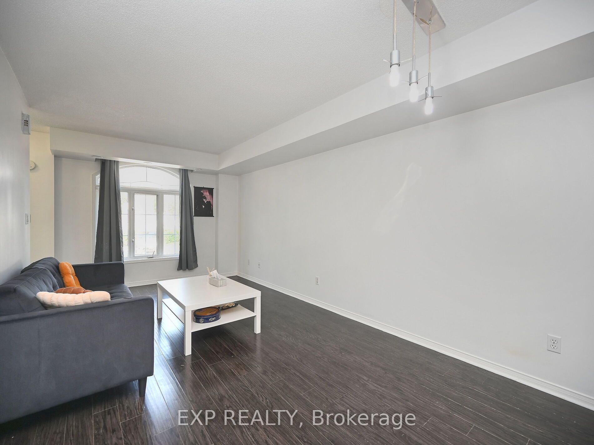601 Shoreline Drive #122