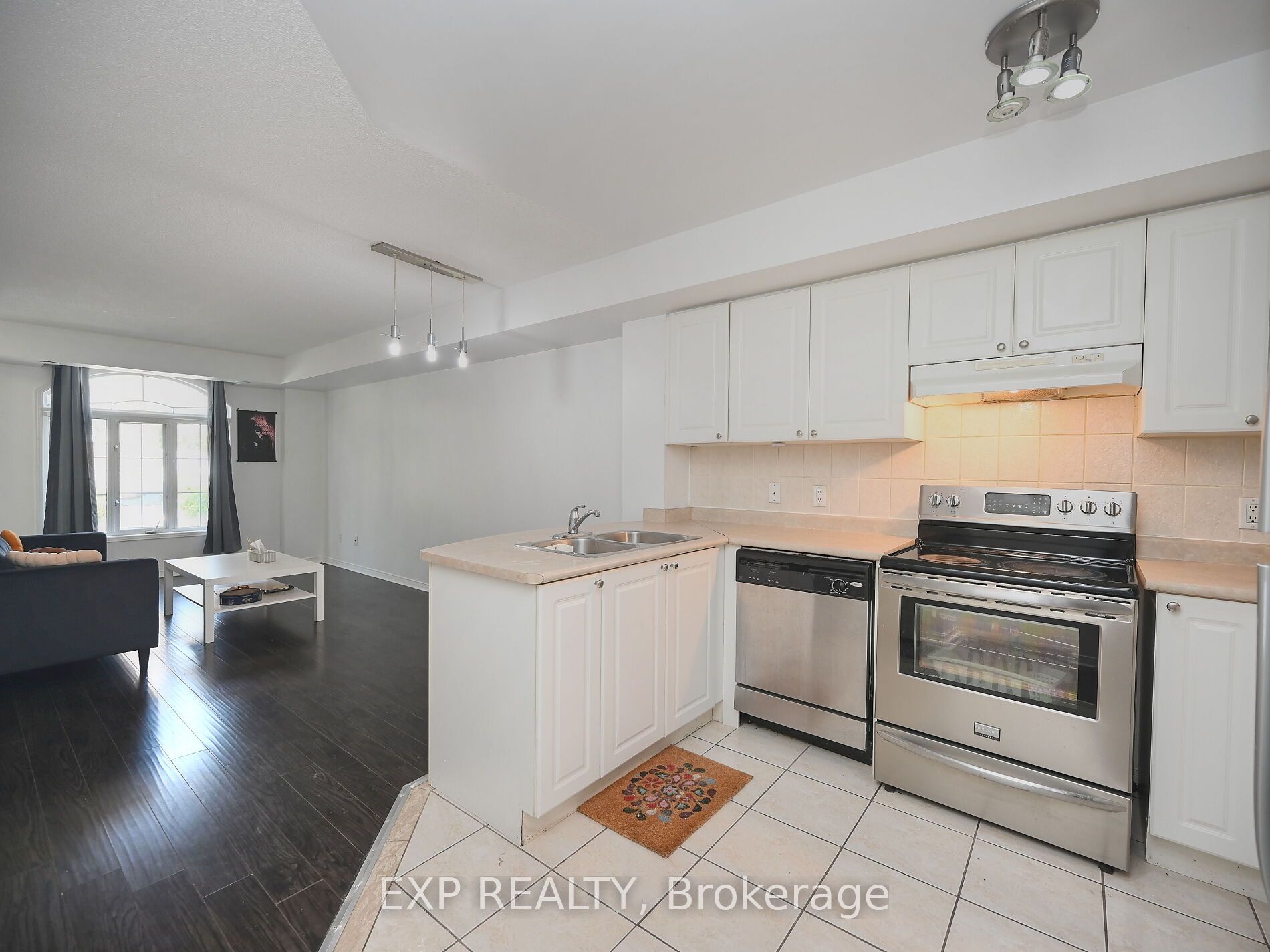 601 Shoreline Drive #122